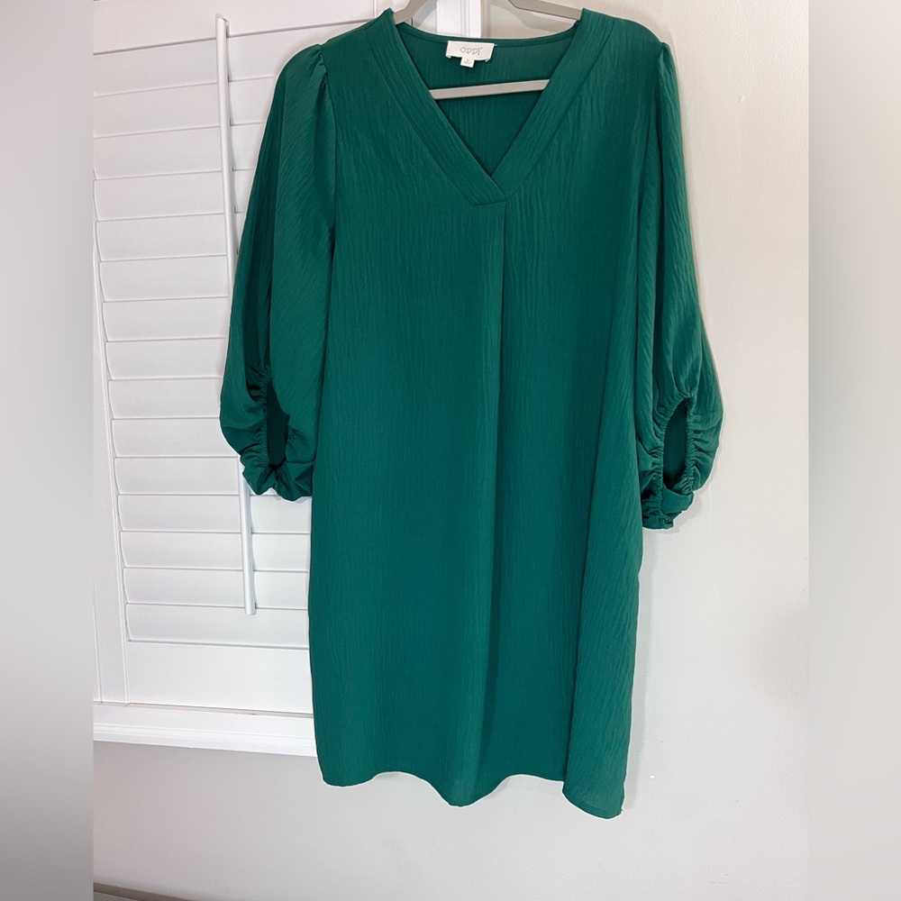 Oddy Dress size small- Kelly green color